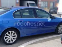 Usado Renault Laguna III GT 150 CV (110 kW) 2010 Azul Berlina