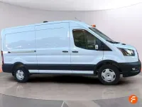 Usado Ford Tourneo Trend 136 CV (100 kW) 2024 Blanco Monovolumen