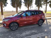Usado Ford Kuga ST-Line 150 CV (110 kW) 2017 Granate SUV