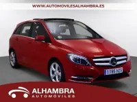 Usado Mercedes B180 109 CV (80 kW) 2014 Rojo Utilitario