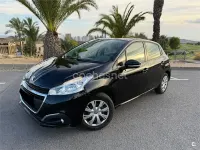 Usado Peugeot 208 Allure 82 CV (60 kW) 2018 Negro Utilitario