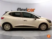 Usado Renault Clio IV Business 75 CV (55 kW) 2017 Blanco Berlina