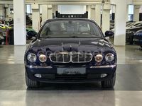 Usado Jaguar XJ8 Executive 300 CV (220 kW) 2004 Azul Berlina