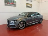 Usado Audi A3 150 CV (110 kW) 2018 Gris / plata Berlina