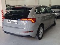 Usado Skoda Scala Style 116 CV (85 kW) 2020 Gris Utilitario