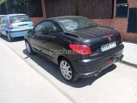 Usado Peugeot 206 CC 138 CV (101 kW) 2004 Negro Descapotable