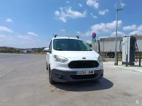 Usado Ford Tourneo Courier Ambiente 95 CV (69 kW) 2016 Blanco Monovolumen