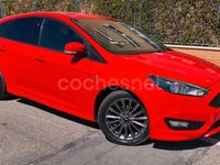 Usado Ford Focus ST-Line 125 CV (91 kW) 2018 Rojo Berlina