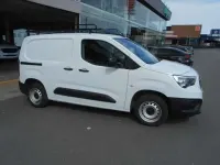 Usado Opel Combo 101 CV (74 kW) 2022 Blanco Monovolumen