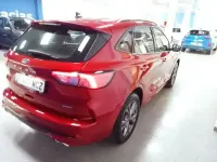 Usado Ford Kuga ST-Line 225 CV (165 kW) 2022 Rojo SUV