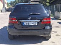 Usado Mercedes B180 109 CV (80 kW) 2011 Negro Monovolumen