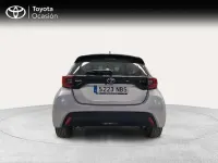 Usado Toyota Yaris Active 116 CV (85 kW) 2025 Plateado Utilitario
