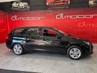 Usado Peugeot 308 SW Access 110 CV (80 kW) 2019 Negro Familiar