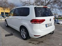 Usado VW Touran Advance 150 CV (110 kW) 2017 Blanco Monovolumen