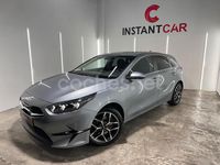 Usado Kia Ceed 120 CV (88 kW) 2022 Gris / plata Utilitario