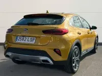 Usado Kia XCeed 160 CV (117 kW) 2021 Amarillo SUV