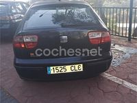 Usado Seat Leon Stella 110 CV (80 kW) 2003 Negro Berlina