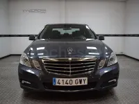 Usado Mercedes E220 Avantgarde 170 CV (125 kW) 2010 Gris / plata Berlina