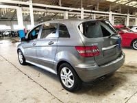 Usado Mercedes B200 136 CV (100 kW) 2009 Gris / plata Monovolumen