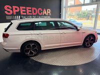 Usado VW Passat R-line 150 CV (110 kW) 2021 Blanco Familiar