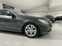 Usado Mercedes E250 Elegance 204 CV (150 kW) 2010 Gris / plata Coupe