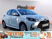 Usado Toyota Yaris Hybrid Active 116 CV (85 kW) 2022 Blanco Utilitario