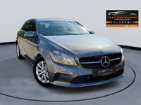 Usado Mercedes A180 Urban 122 CV (89 kW) 2016 Gris / plata Berlina