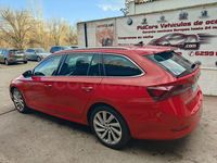Usado Skoda Octavia Style 150 CV (110 kW) 2021 Rojo Familiar