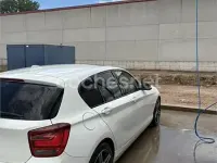 Usado BMW 118 Sport Line 143 CV (105 kW) 2012 Blanco Utilitario