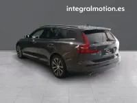 Käytetty Volvo V60 Momentum 197 HP (144 kW) 2022 Ruskea Farmari