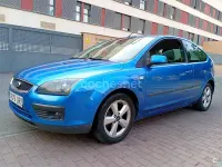 Usado Ford Focus Sport 109 CV (80 kW) 2005 Azul Berlina