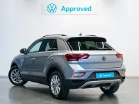 Usado VW T-Roc Life 150 CV (110 kW) 2024 Gris plata SUV