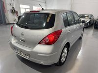 Usado Nissan Tiida Tekna 105 CV (77 kW) 2009 Gris / plata Berlina