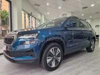 Usado Skoda Karoq Active 110 CV (80 kW) 2022 Azul SUV