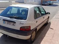 Usado Citroën Saxo 58 CV (42 kW) 1999 Blanco Utilitario