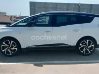 Usado Renault Grand Scénic IV Edition One 130 CV (95 kW) 2017 Blanco Monovolumen