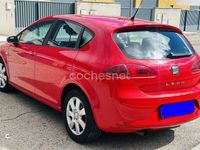 Usado Seat Leon Stylance 105 CV (77 kW) 2008 Rojo Utilitario