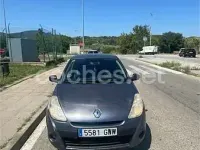 Usado Renault Clio II 70 CV (51 kW) 2010 Gris / plata Berlina