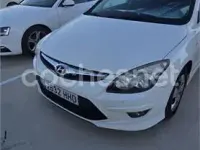 Usado Hyundai i30 Classic 109 CV (80 kW) 2011 Blanco Berlina