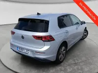 Usado VW Golf VIII Life 110 CV (80 kW) 2022 Gris / plata Berlina