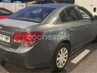 Usado Chevrolet Cruze LS 125 CV (91 kW) 2010 Gris / plata Berlina