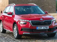 Usado Skoda Kamiq Essence 95 CV (69 kW) 2024 Blanco SUV