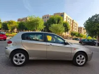 Usado Alfa Romeo 147 Progression 115 CV (84 kW) 2004 Beige Utilitario