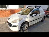 Usado Peugeot 207 70 CV (51 kW) 2010 Blanco Berlina
