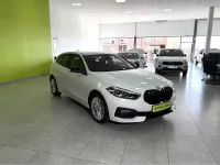 Usado BMW 118 Comfort Edition 136 CV (100 kW) 2022 Blanco Utilitario