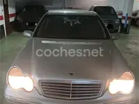 Usado Mercedes C200 Elegance 163 CV (119 kW) 2000 Gris / plata Berlina