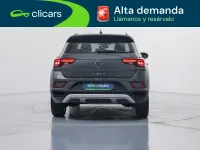 Usado VW T-Roc Life 115 CV (84 kW) 2022 Gris / plata SUV