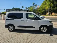 Usado Citroën Berlingo Feel 102 CV (75 kW) 2021 Blanco Monovolumen