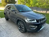 Usado Jeep Compass Limited 170 CV (125 kW) 2020 Gris / plata SUV
