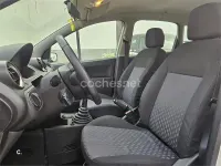 Usado Ford Fiesta Trend 80 CV (58 kW) 2004 Blanco Utilitario